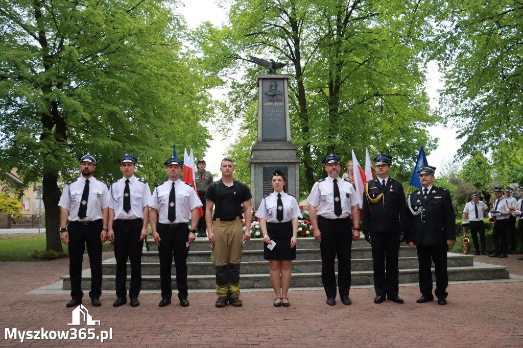 Fotorelacja: Gminne Obchody Święta Konstytucji i Dnia Strażaka w Poraju