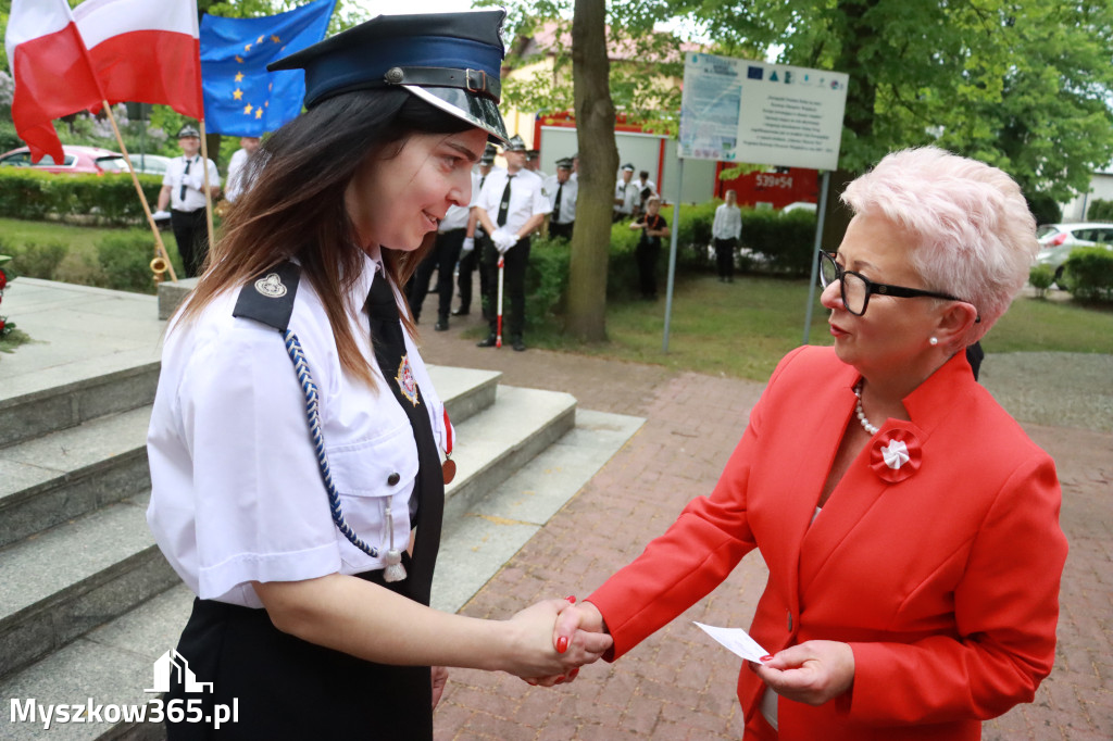 Fotorelacja: Gminne Obchody Święta Konstytucji i Dnia Strażaka w Poraju