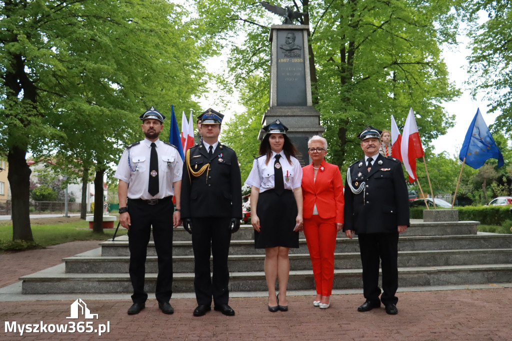 Fotorelacja: Gminne Obchody Święta Konstytucji i Dnia Strażaka w Poraju
