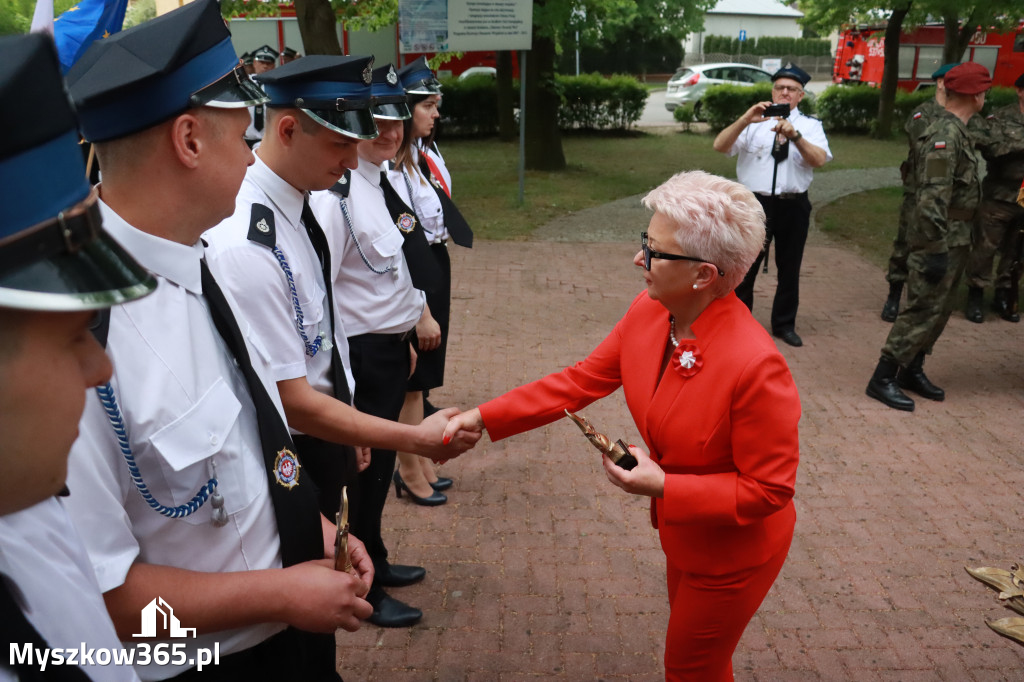 Fotorelacja: Gminne Obchody Święta Konstytucji i Dnia Strażaka w Poraju