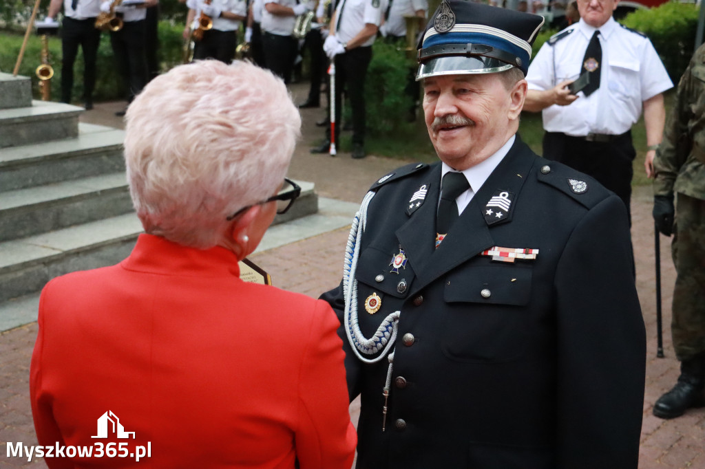 Fotorelacja: Gminne Obchody Święta Konstytucji i Dnia Strażaka w Poraju
