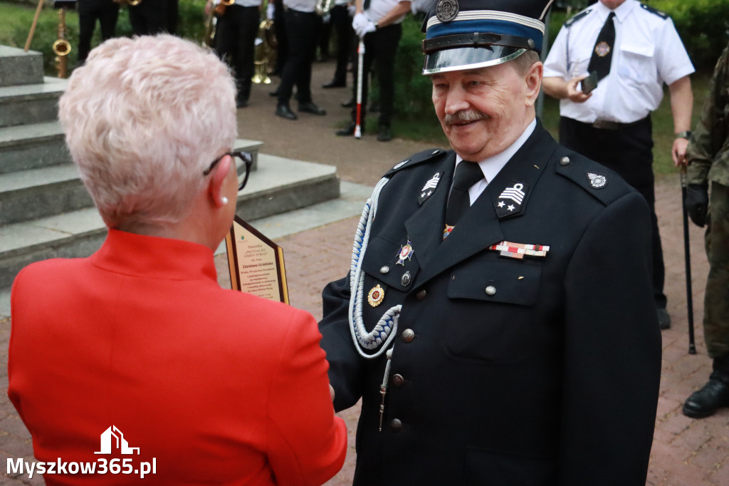Fotorelacja: Gminne Obchody Święta Konstytucji i Dnia Strażaka w Poraju