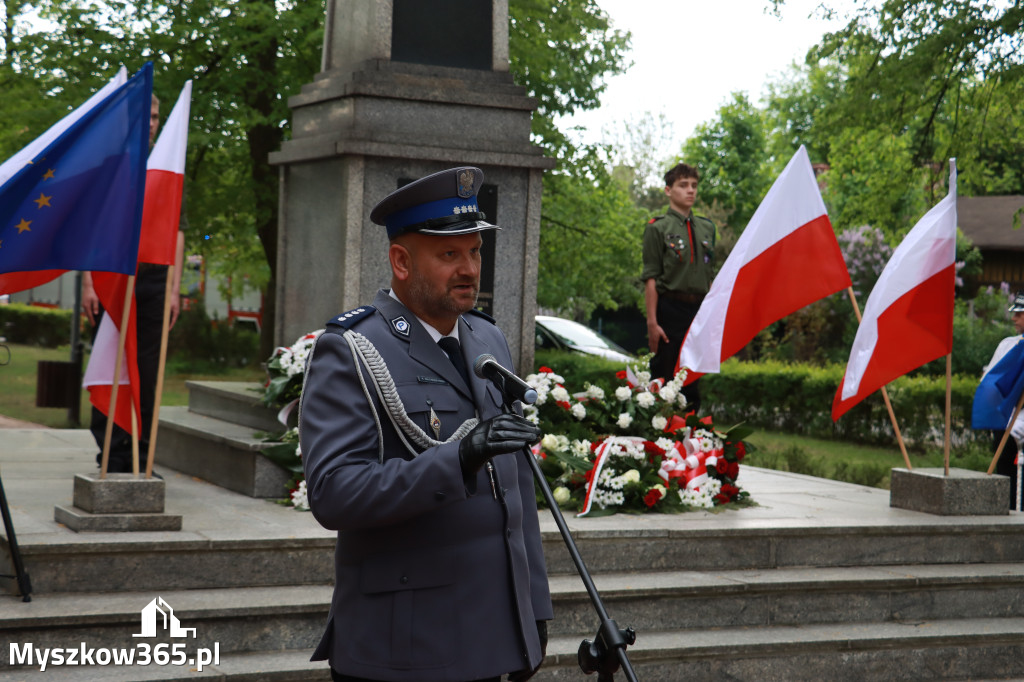 Fotorelacja: Gminne Obchody Święta Konstytucji i Dnia Strażaka w Poraju