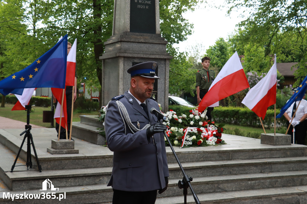Fotorelacja: Gminne Obchody Święta Konstytucji i Dnia Strażaka w Poraju