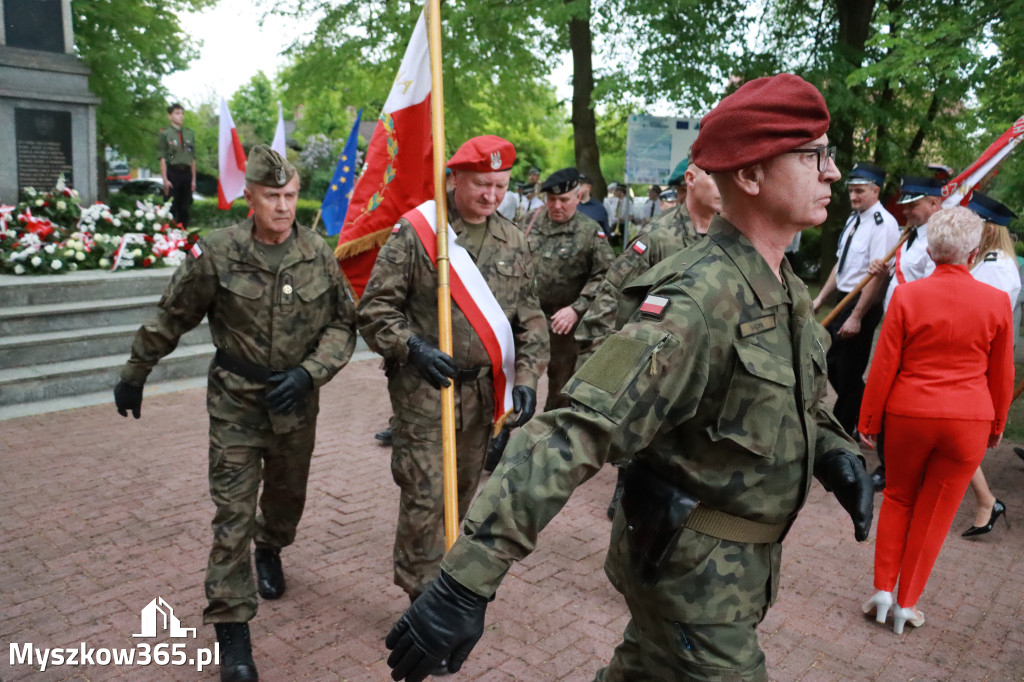 Fotorelacja: Gminne Obchody Święta Konstytucji i Dnia Strażaka w Poraju