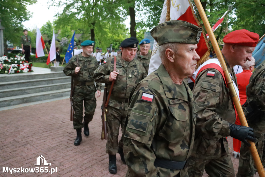 Fotorelacja: Gminne Obchody Święta Konstytucji i Dnia Strażaka w Poraju