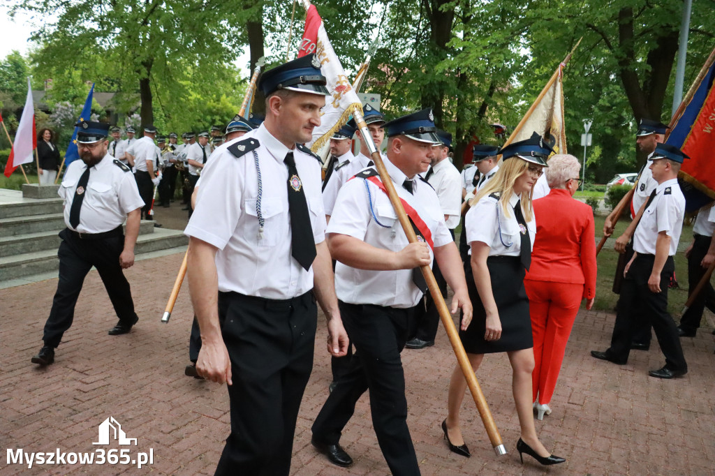 Fotorelacja: Gminne Obchody Święta Konstytucji i Dnia Strażaka w Poraju