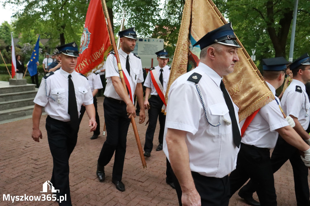 Fotorelacja: Gminne Obchody Święta Konstytucji i Dnia Strażaka w Poraju