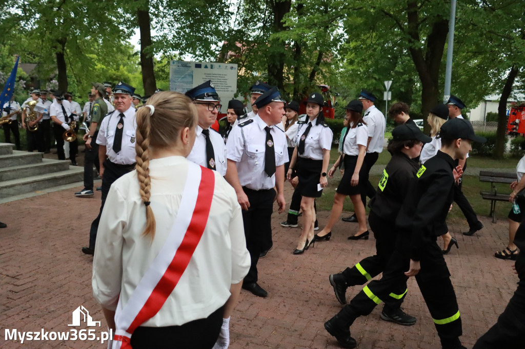 Fotorelacja: Gminne Obchody Święta Konstytucji i Dnia Strażaka w Poraju