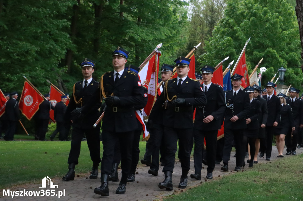 Fotorelacja: Pielgrzymka Rodzin Strażackich do Sanktuarium w Leśniowie