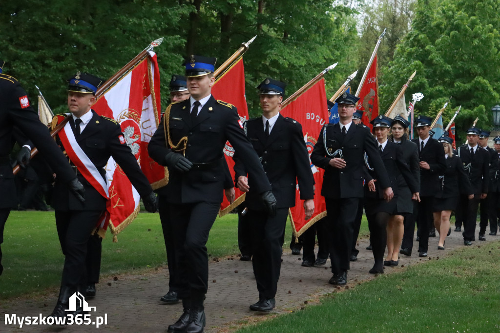 Fotorelacja: Pielgrzymka Rodzin Strażackich do Sanktuarium w Leśniowie