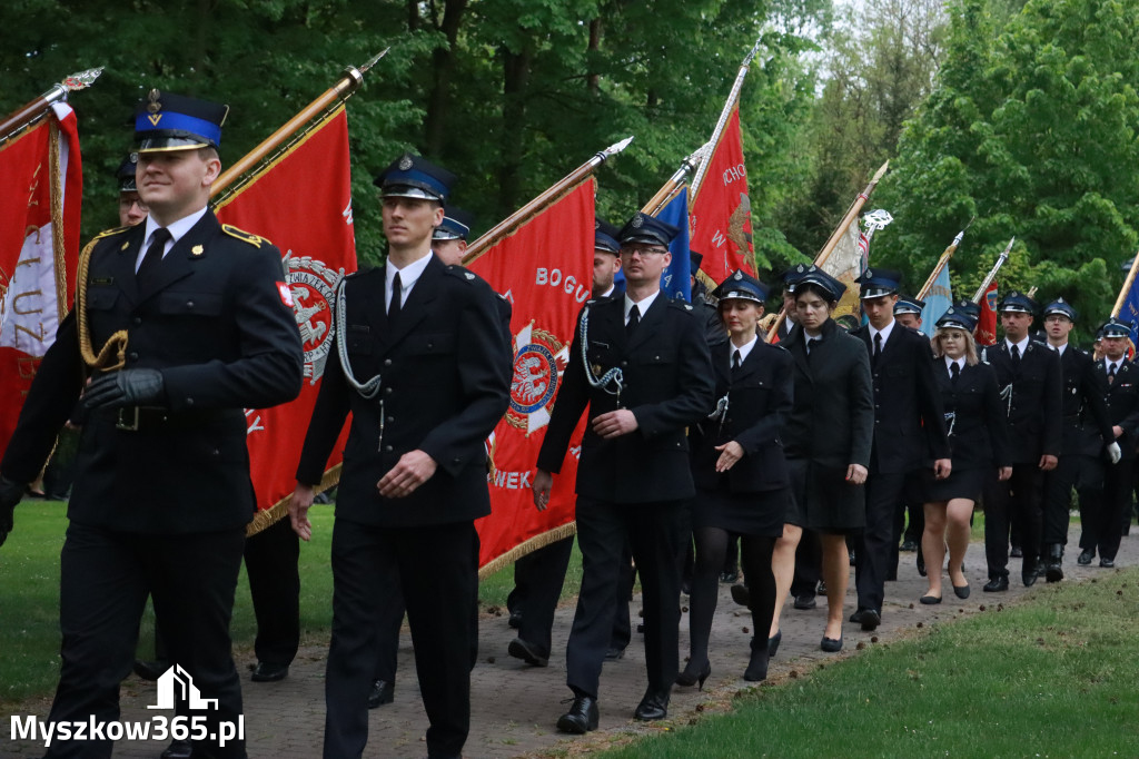 Fotorelacja: Pielgrzymka Rodzin Strażackich do Sanktuarium w Leśniowie