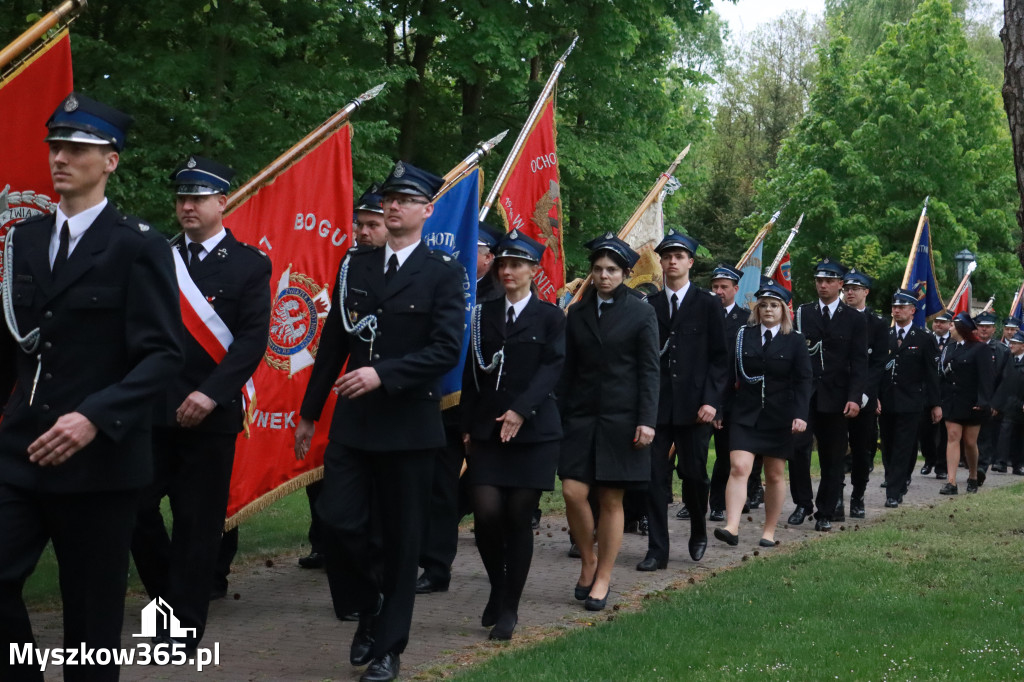 Fotorelacja: Pielgrzymka Rodzin Strażackich do Sanktuarium w Leśniowie