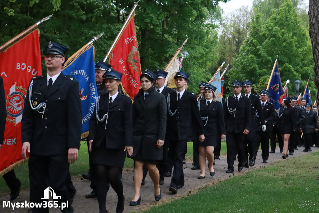 Fotorelacja: Pielgrzymka Rodzin Strażackich do Sanktuarium w Leśniowie