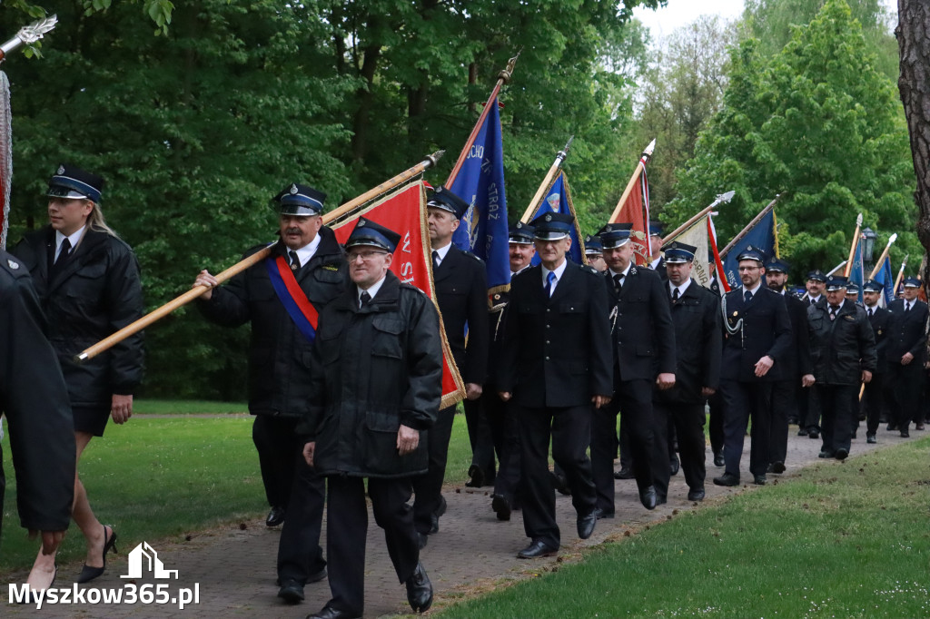 Fotorelacja: Pielgrzymka Rodzin Strażackich do Sanktuarium w Leśniowie