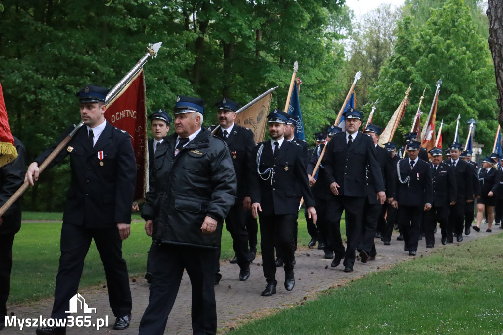 Fotorelacja: Pielgrzymka Rodzin Strażackich do Sanktuarium w Leśniowie