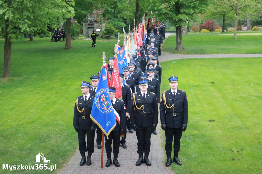 Fotorelacja: Pielgrzymka Rodzin Strażackich do Sanktuarium w Leśniowie