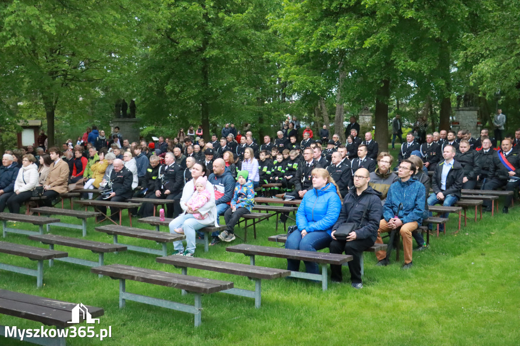 Fotorelacja: Pielgrzymka Rodzin Strażackich do Sanktuarium w Leśniowie