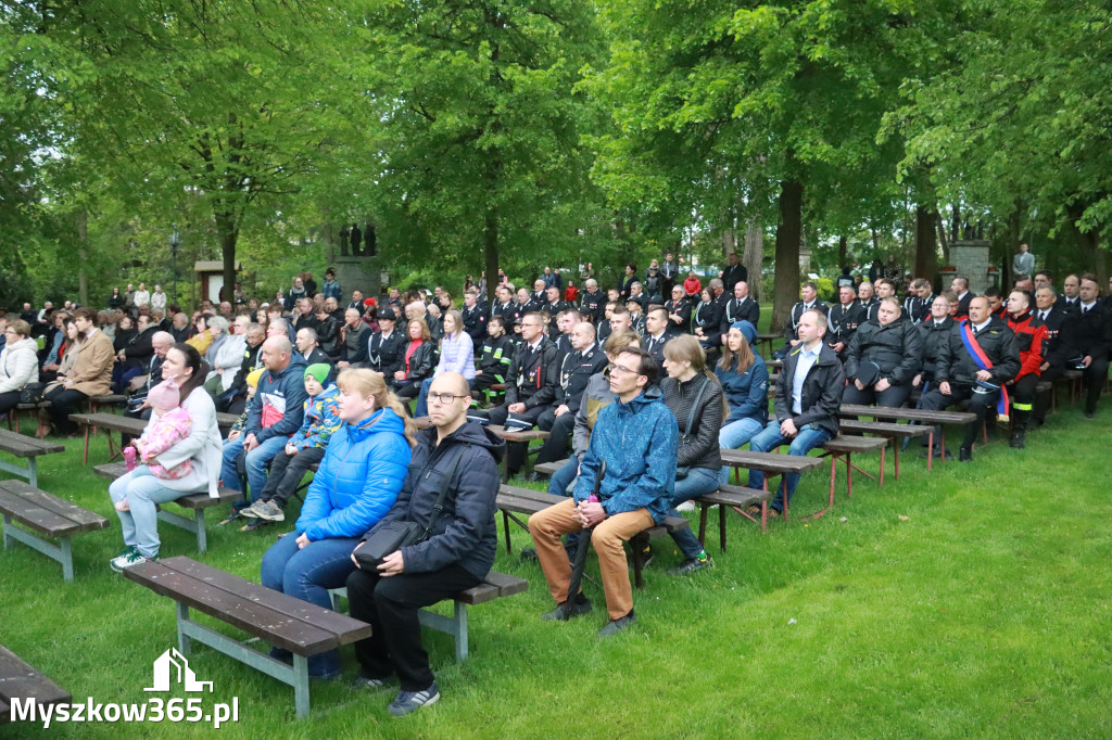 Fotorelacja: Pielgrzymka Rodzin Strażackich do Sanktuarium w Leśniowie