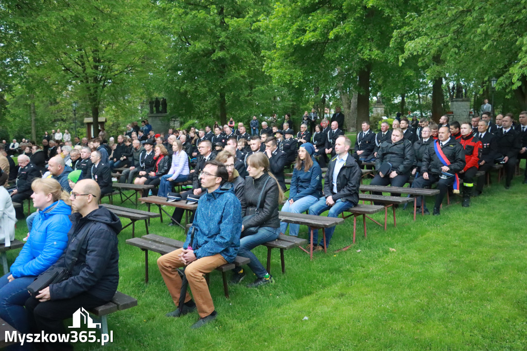 Fotorelacja: Pielgrzymka Rodzin Strażackich do Sanktuarium w Leśniowie