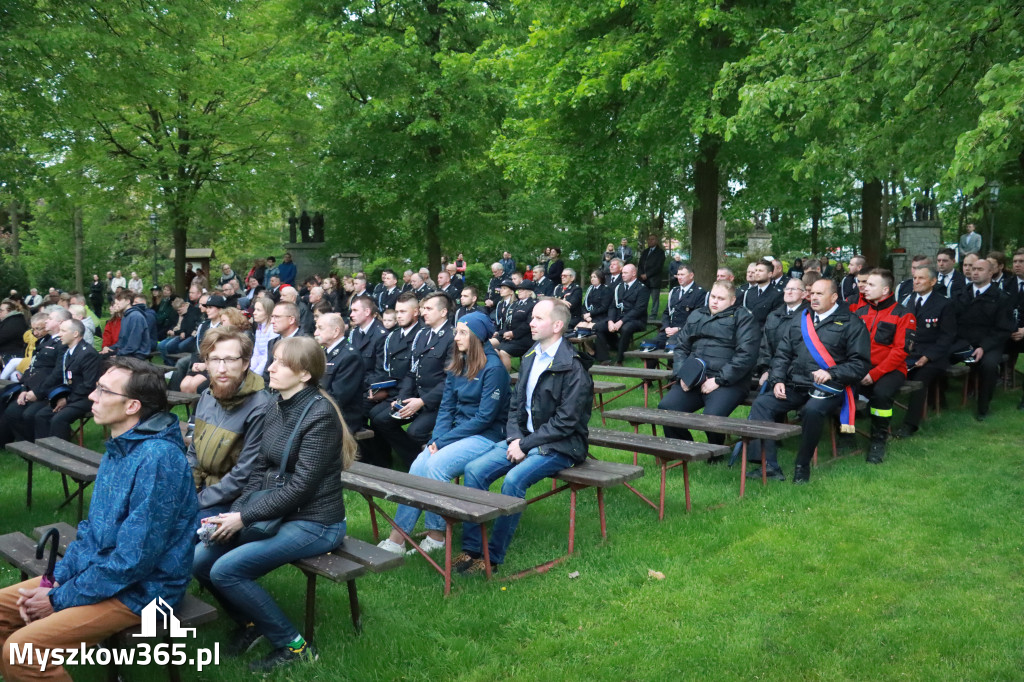 Fotorelacja: Pielgrzymka Rodzin Strażackich do Sanktuarium w Leśniowie