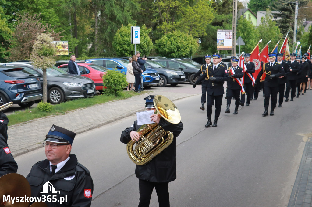 Fotorelacja: Pielgrzymka Rodzin Strażackich do Sanktuarium w Leśniowie