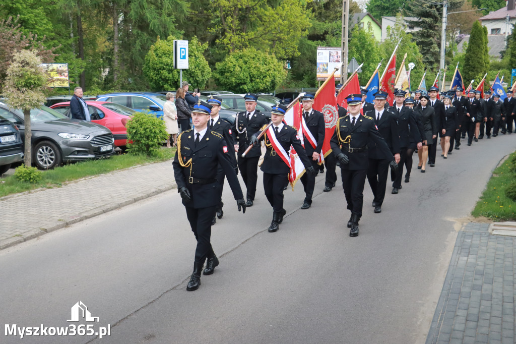 Fotorelacja: Pielgrzymka Rodzin Strażackich do Sanktuarium w Leśniowie