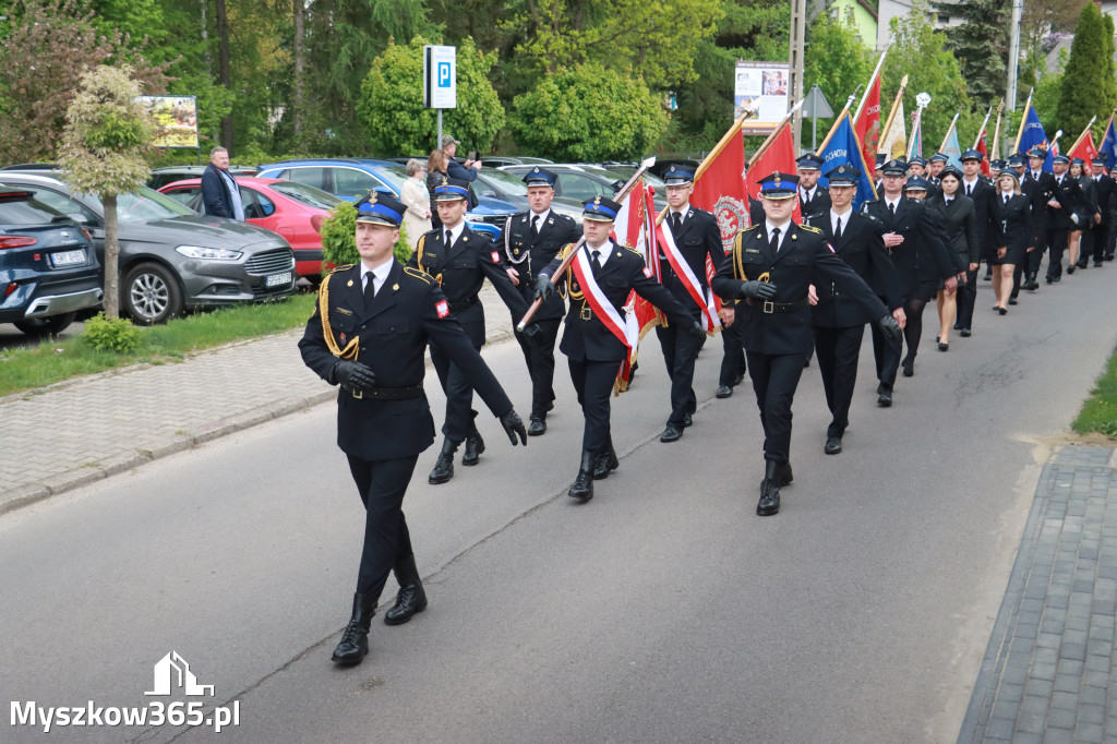 Fotorelacja: Pielgrzymka Rodzin Strażackich do Sanktuarium w Leśniowie