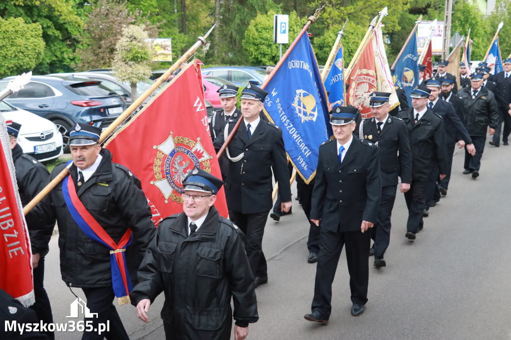 Fotorelacja: Pielgrzymka Rodzin Strażackich do Sanktuarium w Leśniowie