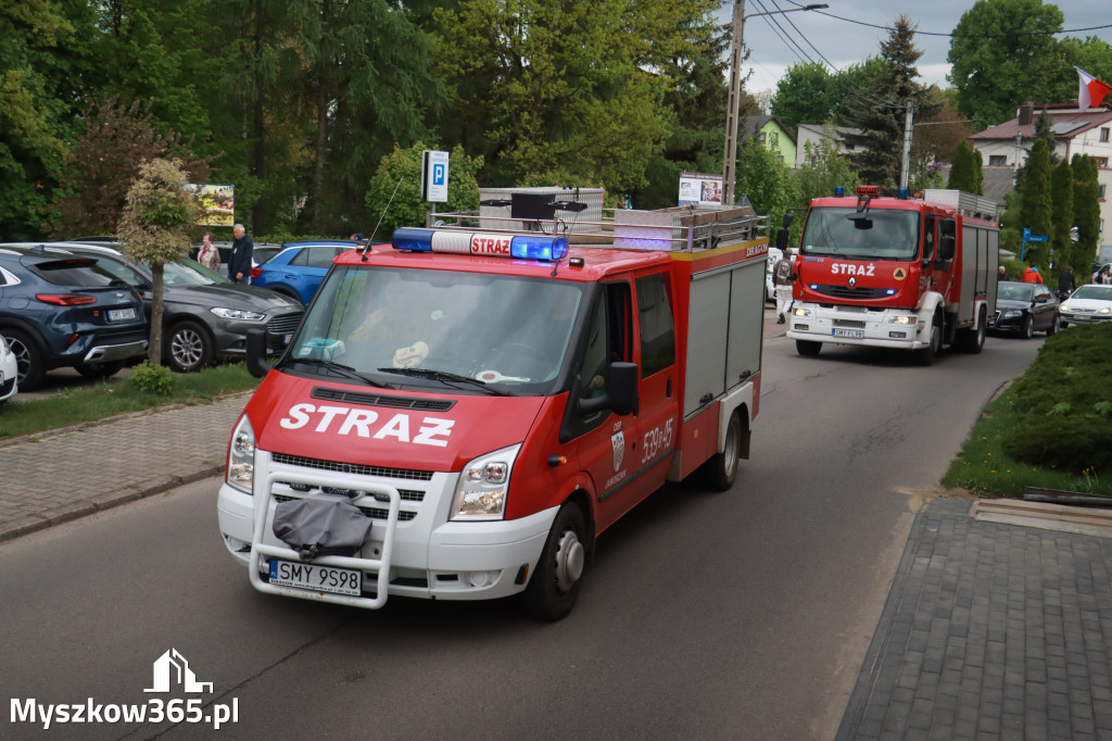 Fotorelacja: Pielgrzymka Rodzin Strażackich do Sanktuarium w Leśniowie