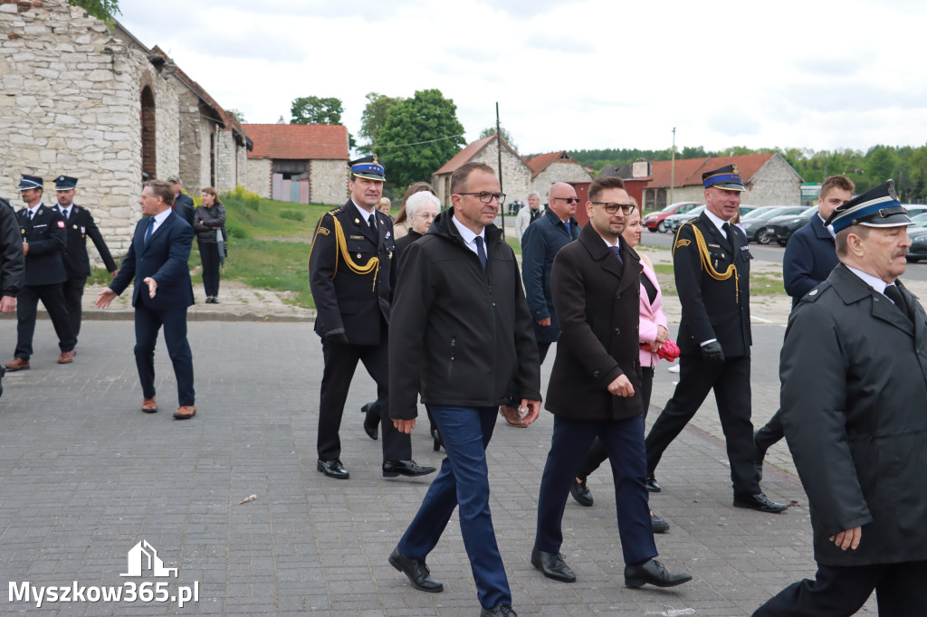Fotorelacja: Pielgrzymka Rodzin Strażackich do Sanktuarium w Leśniowie