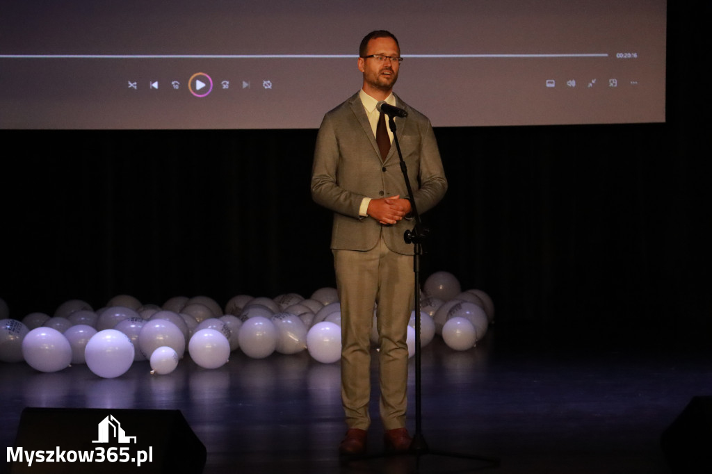 Fotorelacja: Koncert Jubileuszowy Szkoły Muzycznej w Myszkowie