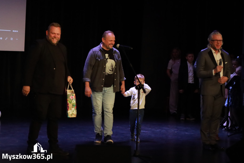 Fotorelacja: Koncert Jubileuszowy Szkoły Muzycznej w Myszkowie