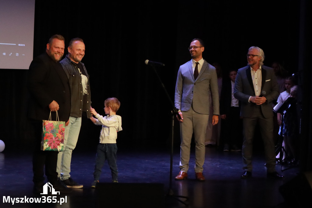 Fotorelacja: Koncert Jubileuszowy Szkoły Muzycznej w Myszkowie