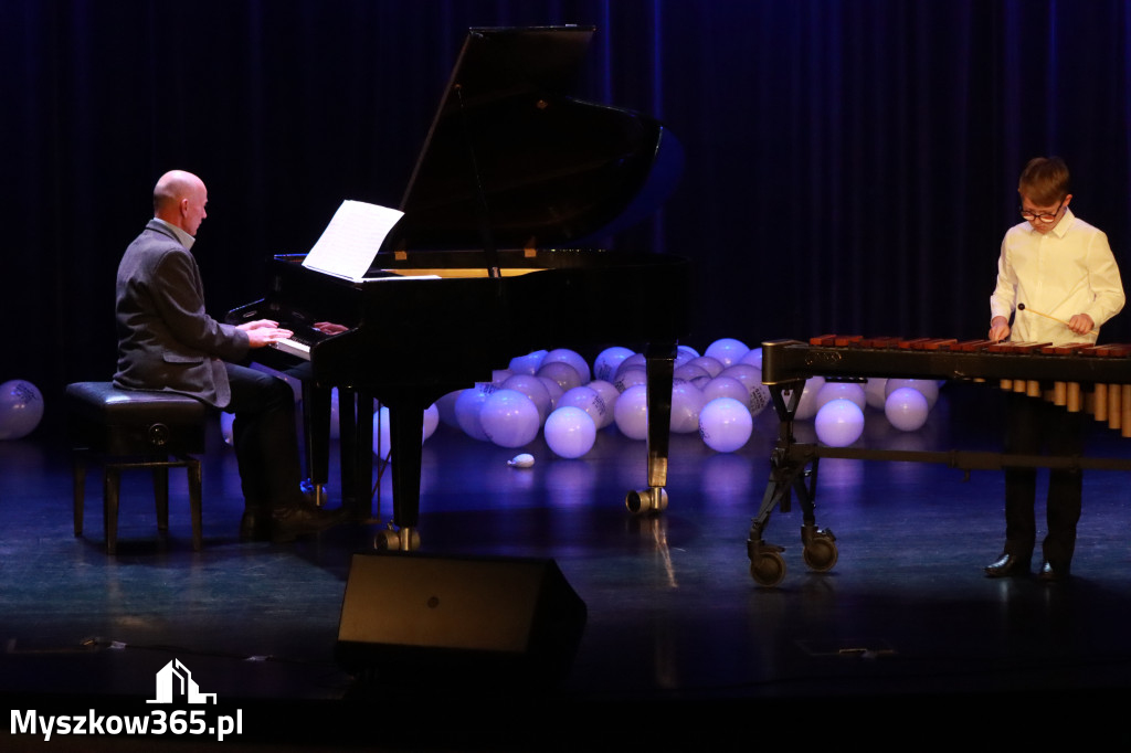 Fotorelacja: Koncert Jubileuszowy Szkoły Muzycznej w Myszkowie