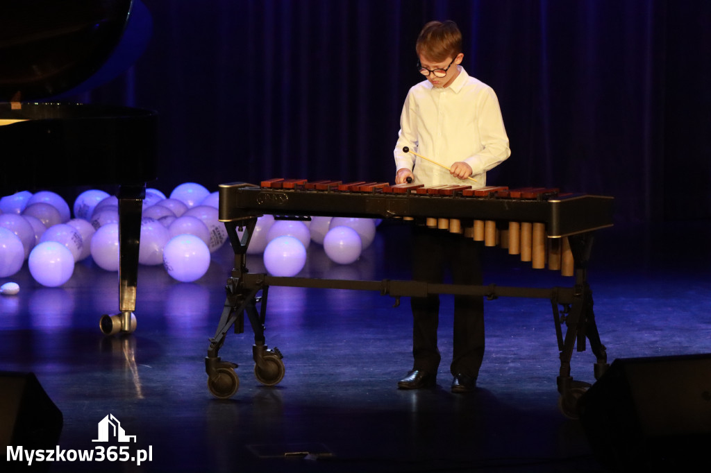 Fotorelacja: Koncert Jubileuszowy Szkoły Muzycznej w Myszkowie