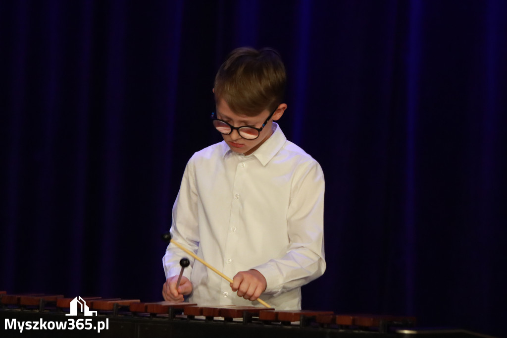 Fotorelacja: Koncert Jubileuszowy Szkoły Muzycznej w Myszkowie