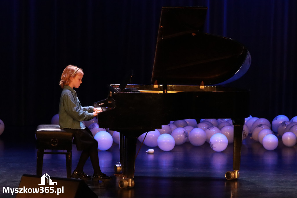 Fotorelacja: Koncert Jubileuszowy Szkoły Muzycznej w Myszkowie