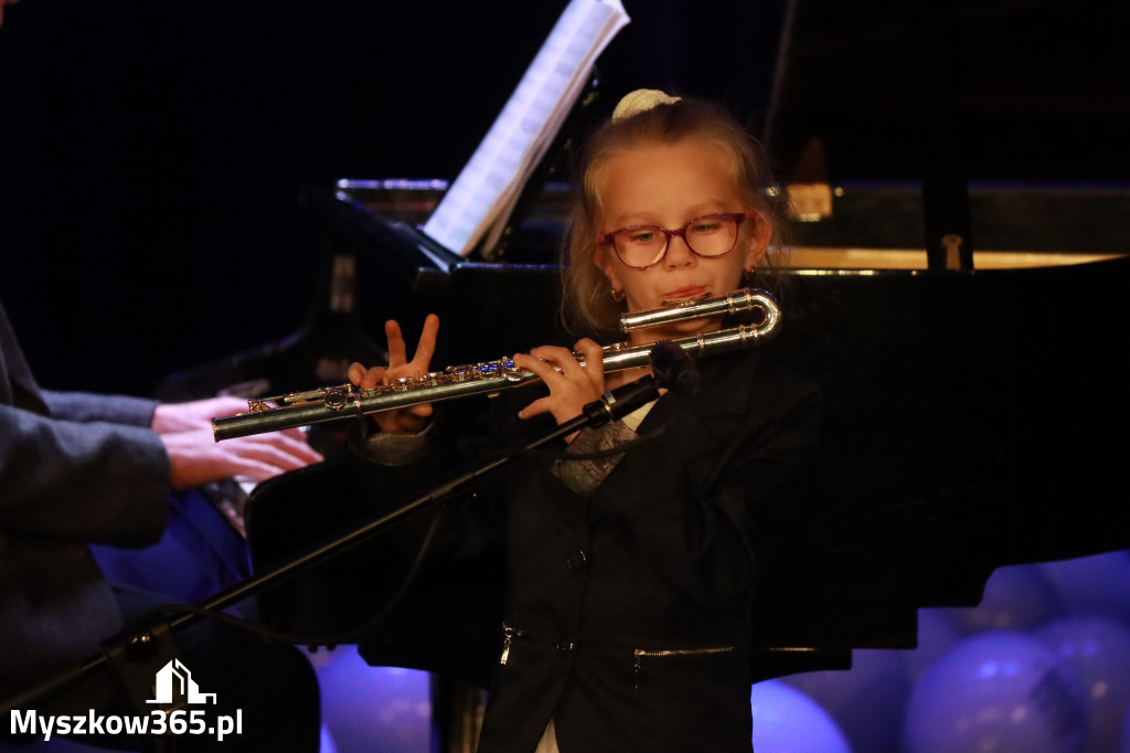 Fotorelacja: Koncert Jubileuszowy Szkoły Muzycznej w Myszkowie