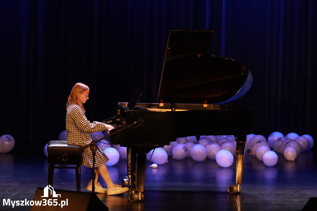 Fotorelacja: Koncert Jubileuszowy Szkoły Muzycznej w Myszkowie