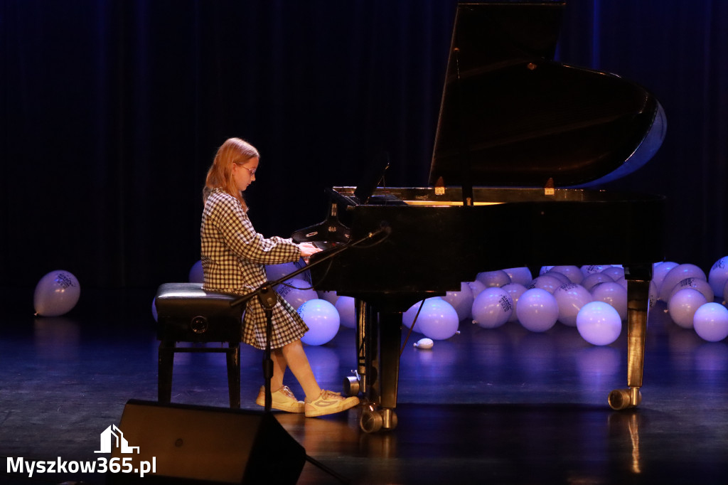 Fotorelacja: Koncert Jubileuszowy Szkoły Muzycznej w Myszkowie