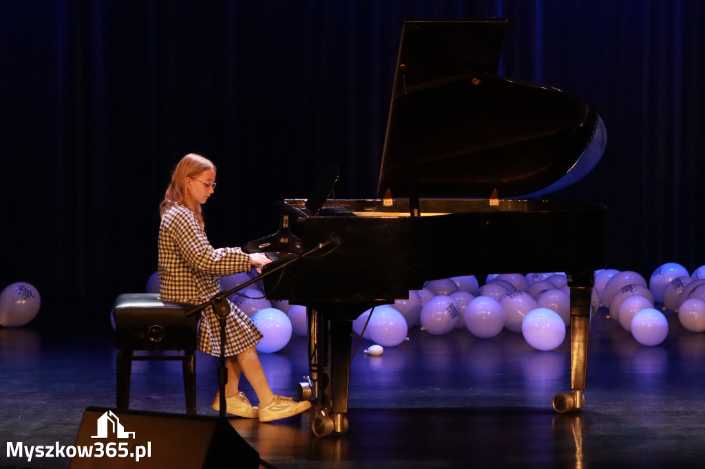 Fotorelacja: Koncert Jubileuszowy Szkoły Muzycznej w Myszkowie