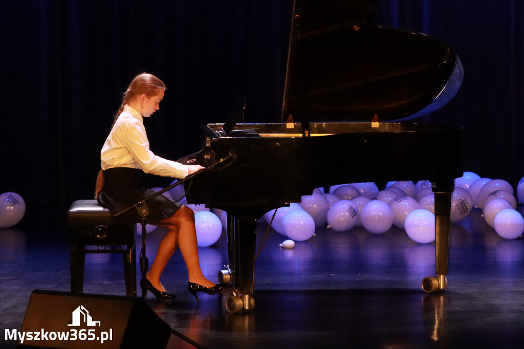 Fotorelacja: Koncert Jubileuszowy Szkoły Muzycznej w Myszkowie