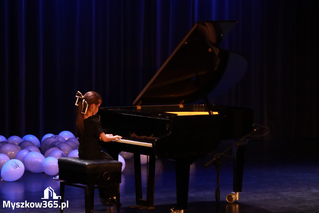 Fotorelacja: Koncert Jubileuszowy Szkoły Muzycznej w Myszkowie
