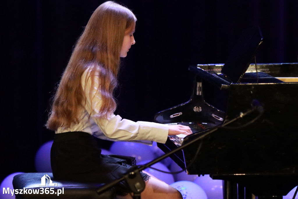 Fotorelacja: Koncert Jubileuszowy Szkoły Muzycznej w Myszkowie