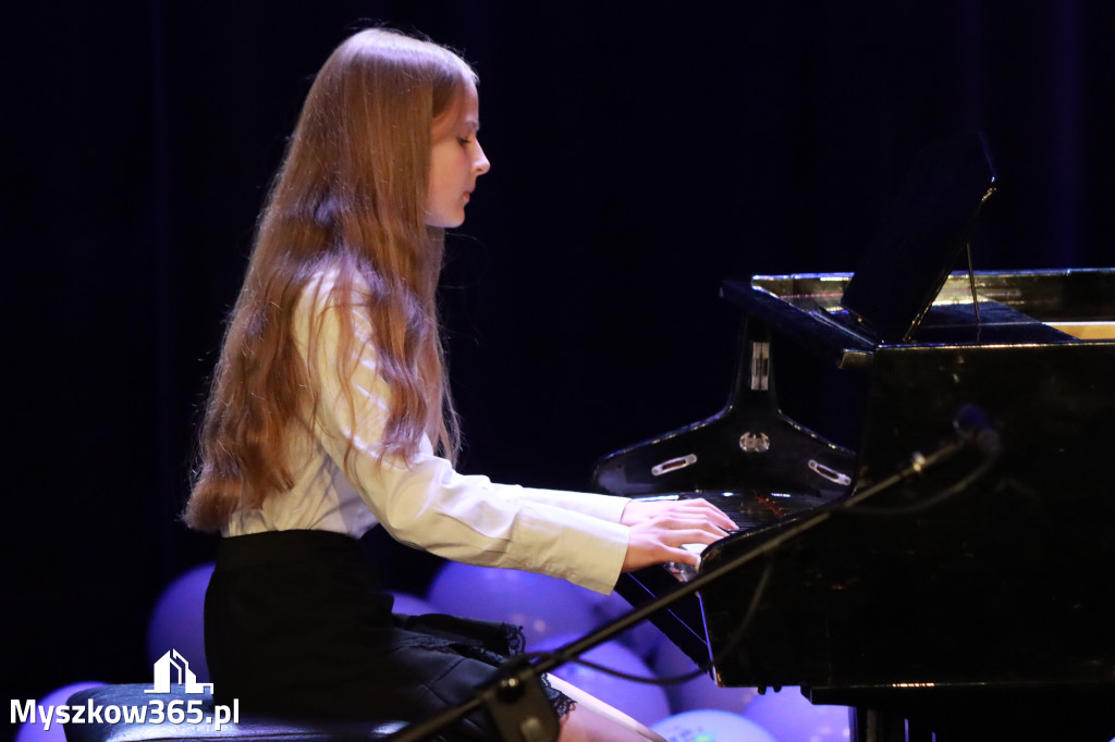 Fotorelacja: Koncert Jubileuszowy Szkoły Muzycznej w Myszkowie