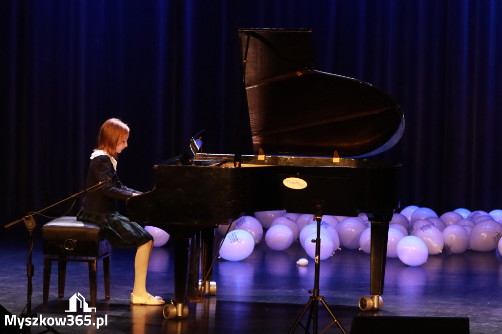 Fotorelacja: Koncert Jubileuszowy Szkoły Muzycznej w Myszkowie