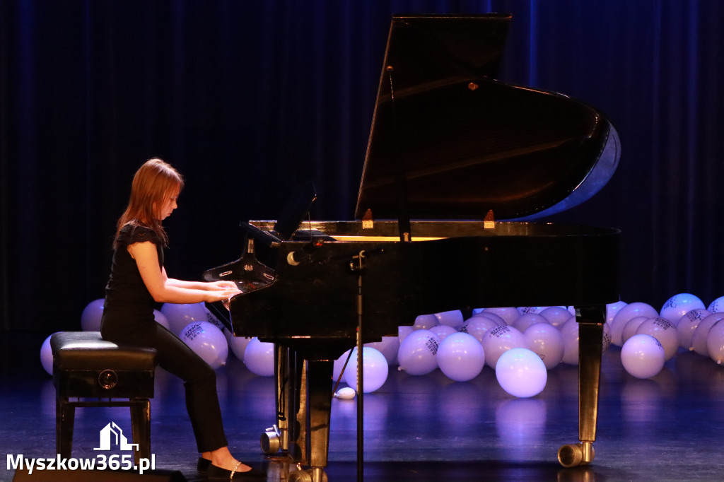 Fotorelacja: Koncert Jubileuszowy Szkoły Muzycznej w Myszkowie