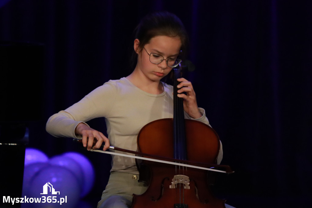 Fotorelacja: Koncert Jubileuszowy Szkoły Muzycznej w Myszkowie