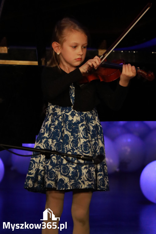 Fotorelacja: Koncert Jubileuszowy Szkoły Muzycznej w Myszkowie